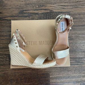 Steve Madden Gold Espadrille Wedges Sz 7.5